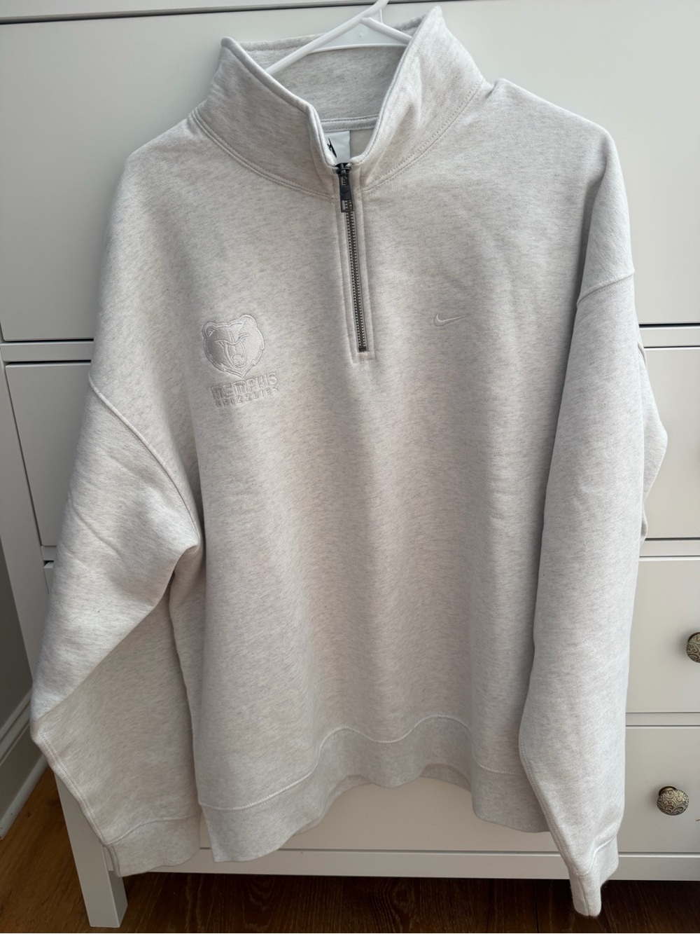 Nike Men's Light Gray Quarter-Zip Sweatshirt - Grizzlies